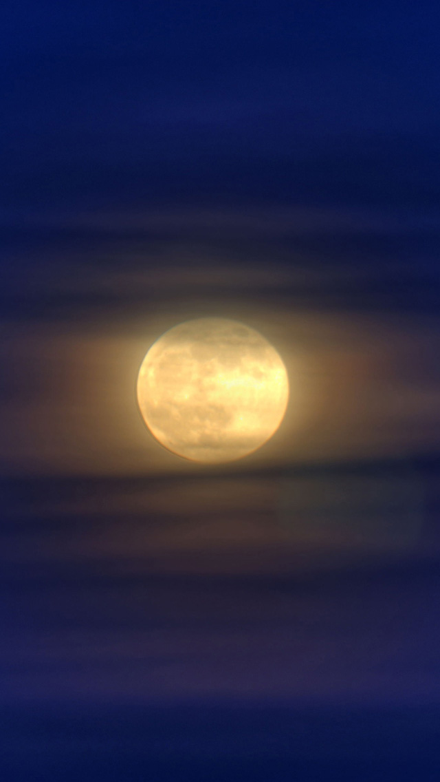Blue Moon New Years Eve Iphone Wallpaper - Moon - HD Wallpaper 