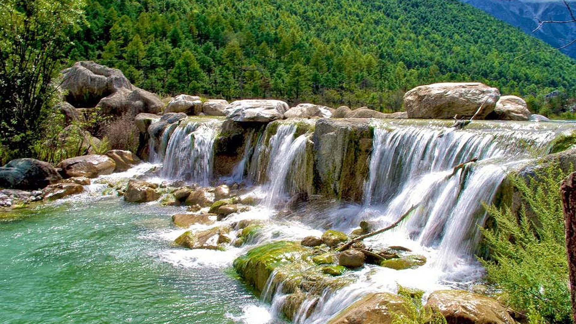 صور طبيعة ومياه تجري - HD Wallpaper 