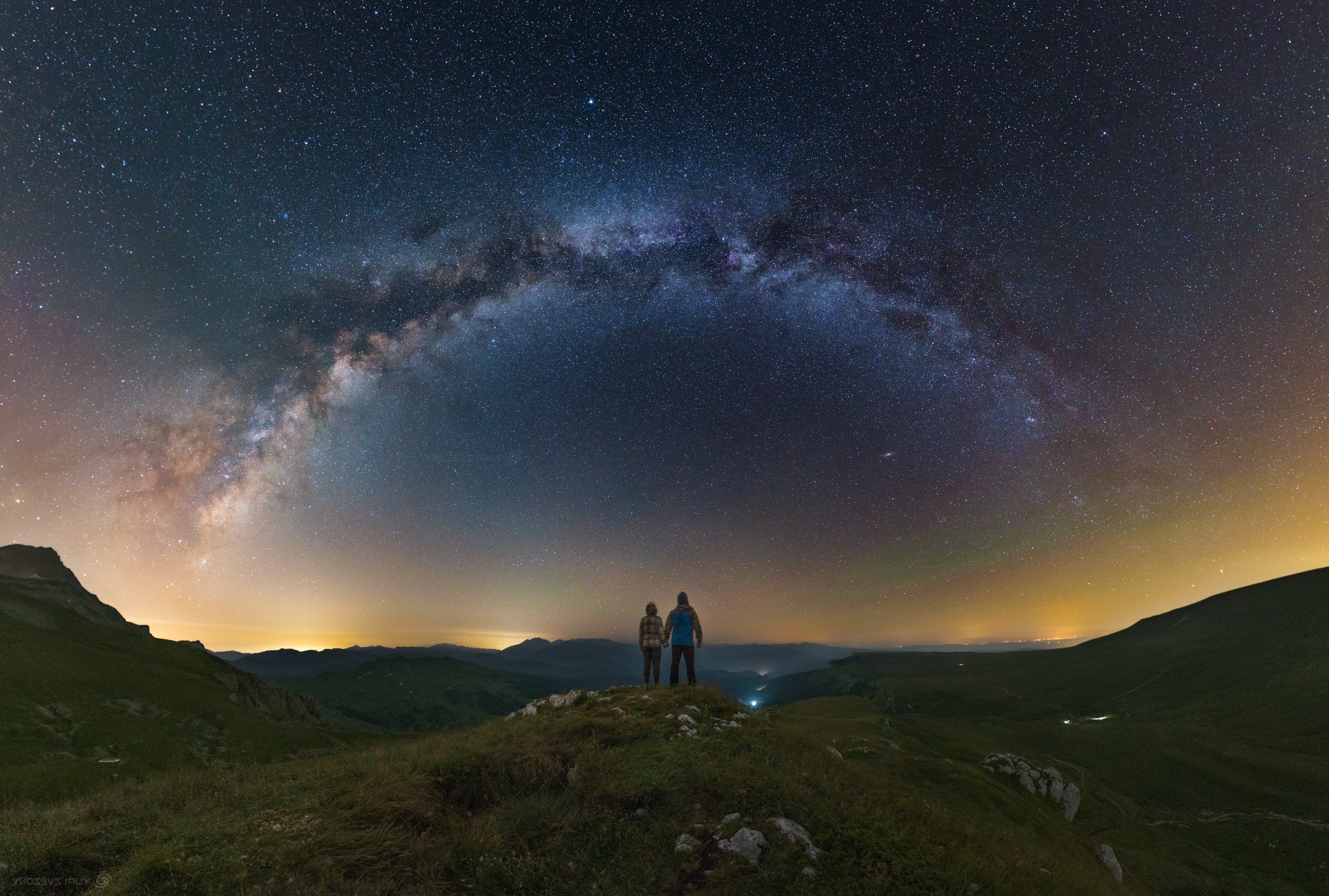 People And Milky Way - HD Wallpaper 