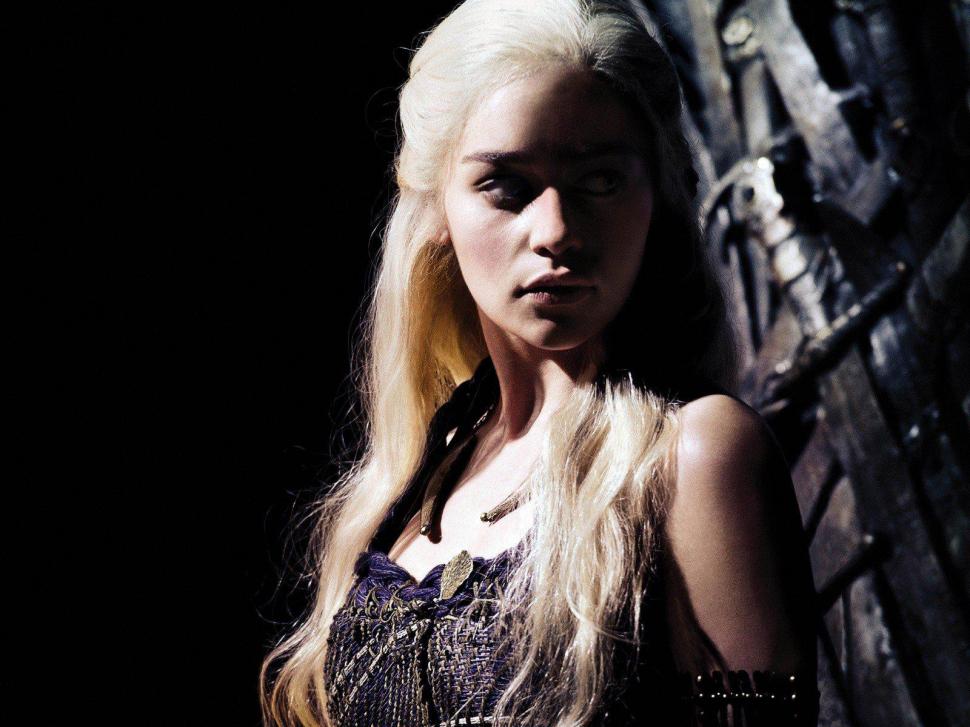Women Celebrity Game Thrones Emilia Clarke House Targaryen - Game Of Thrones Season7 Ad - HD Wallpaper 