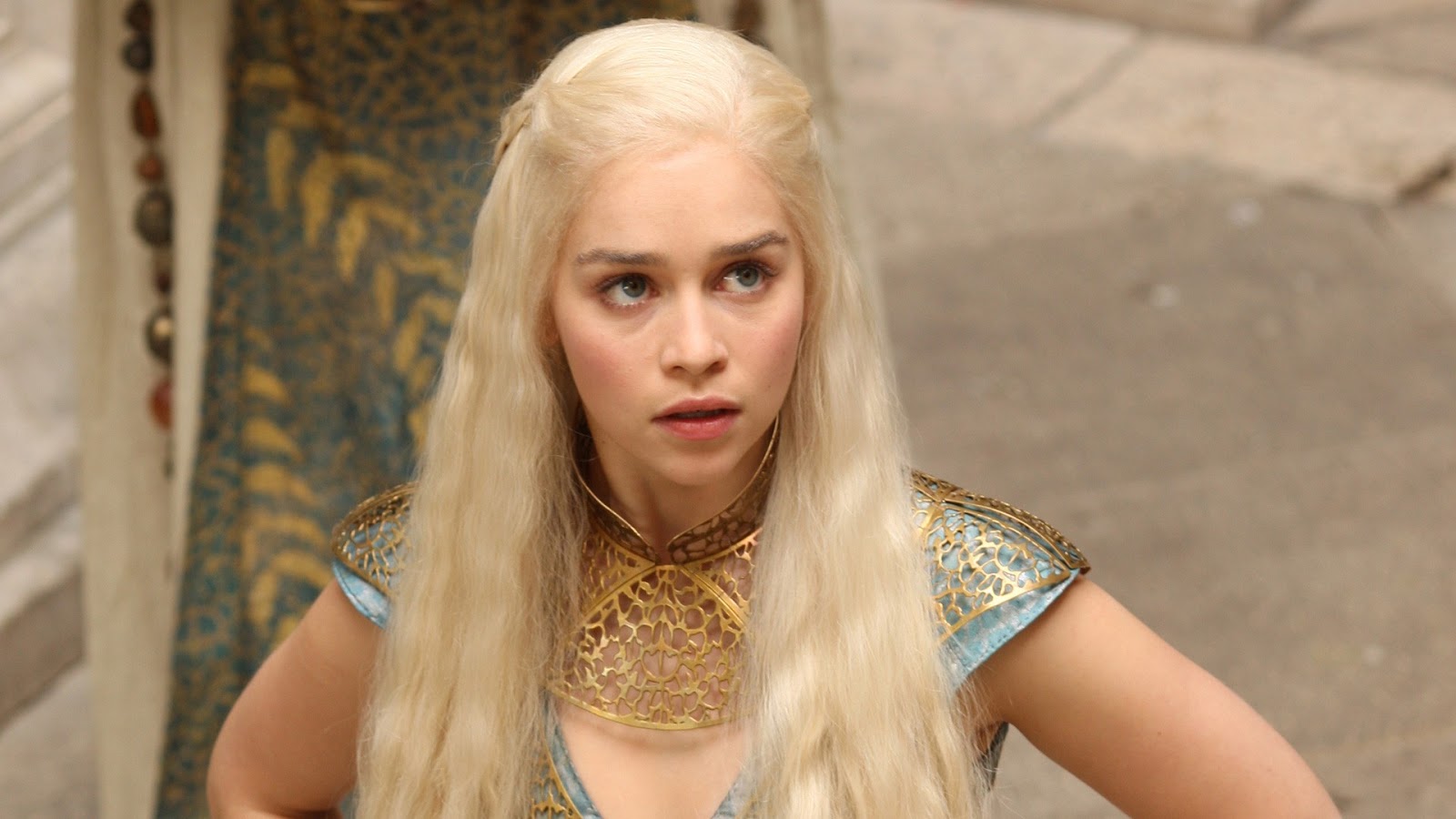 Emilia Clarke Game Of Thrones - HD Wallpaper 