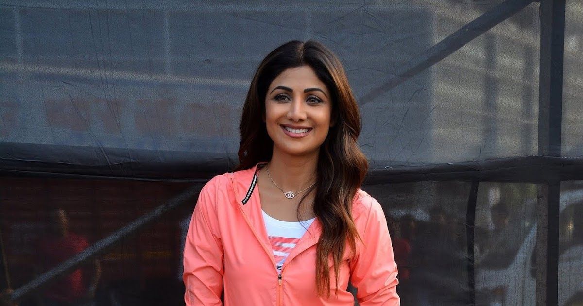 Shilpa Shetty Yoga Dress In Event - HD Wallpaper 