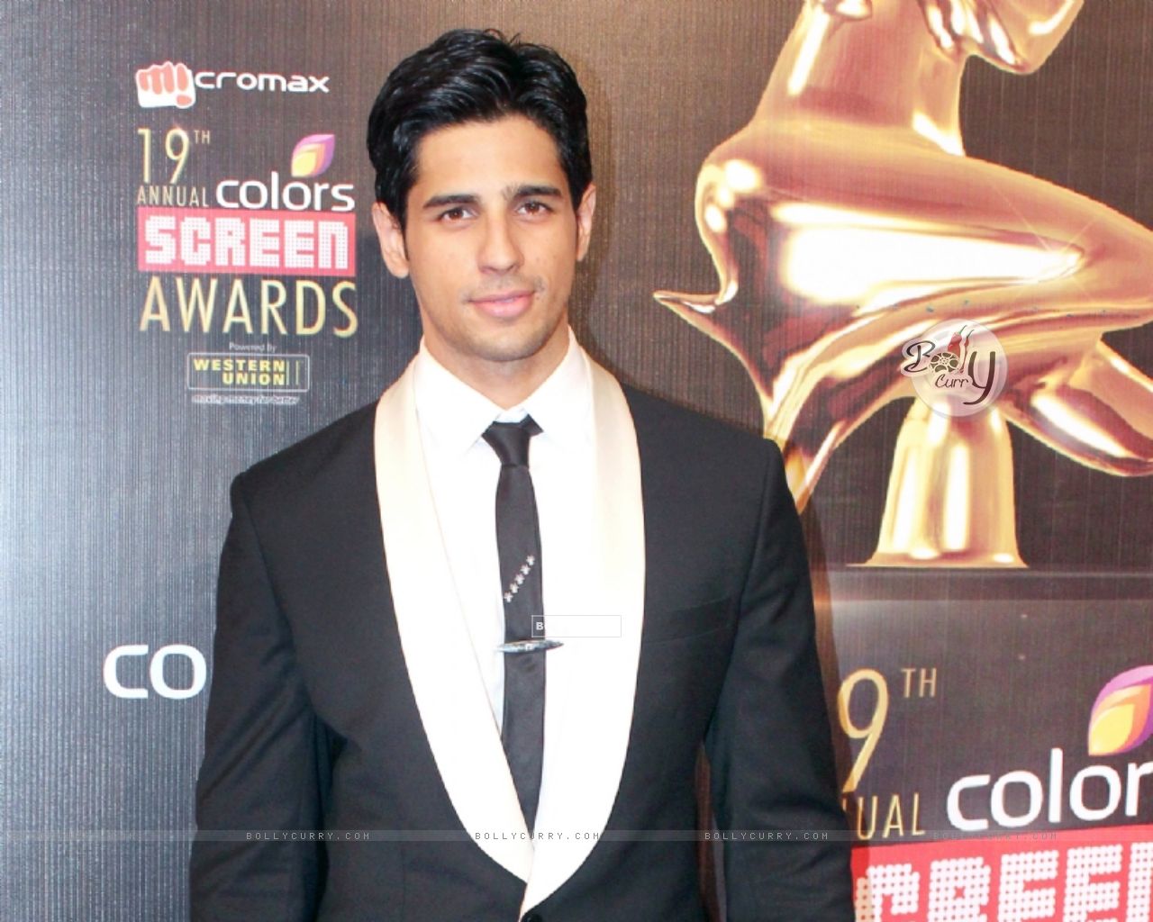 Siddharth Malhotra Size - Siddharth Malhotra In Suits - HD Wallpaper 