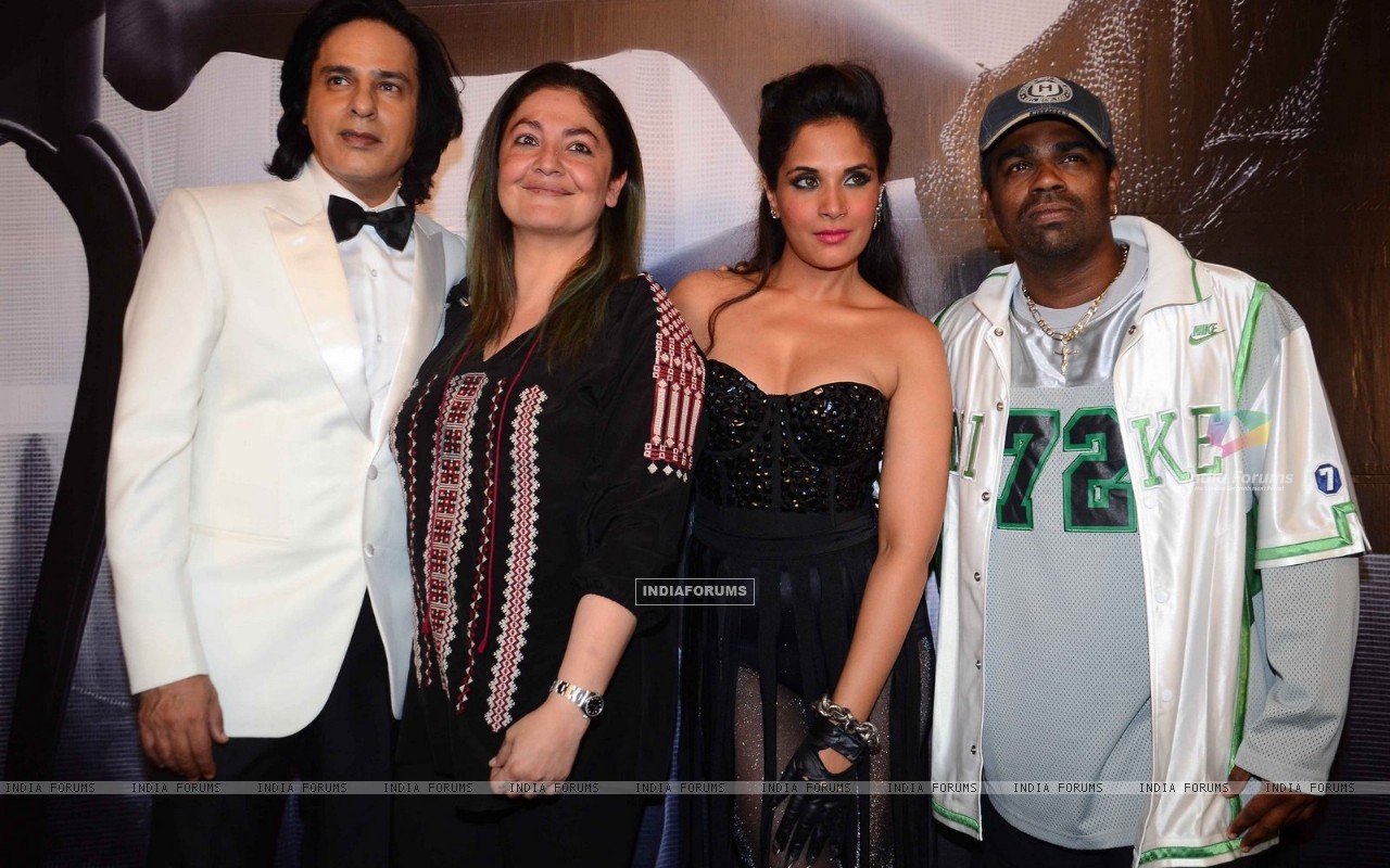 Rahul Roy Pooja Bhatt - HD Wallpaper 