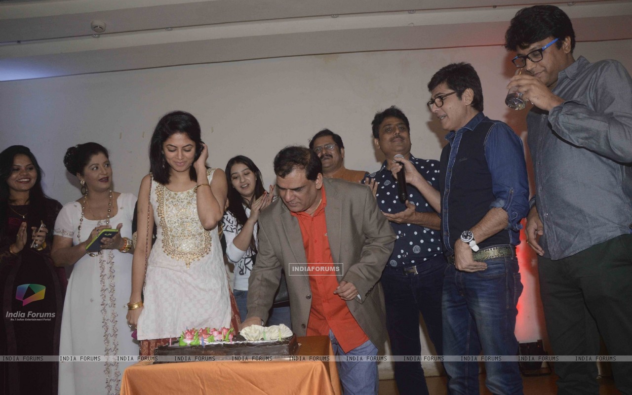 Gopi Bhalla - HD Wallpaper 