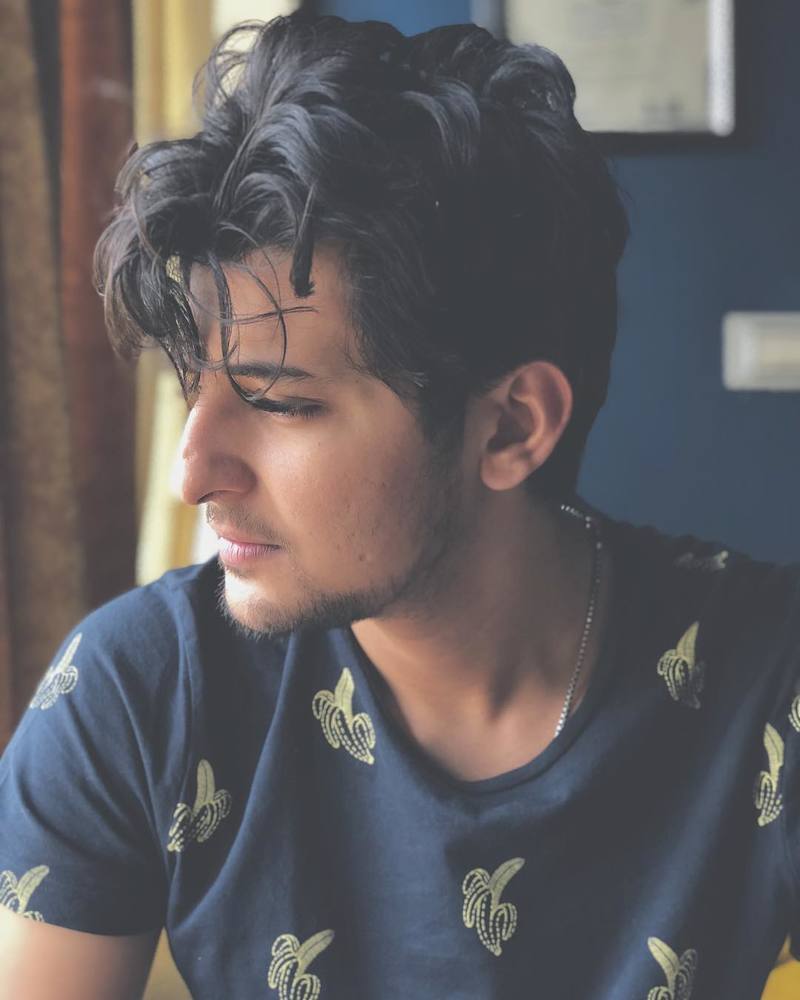 Cute Photos Of Darshan Raval - HD Wallpaper 