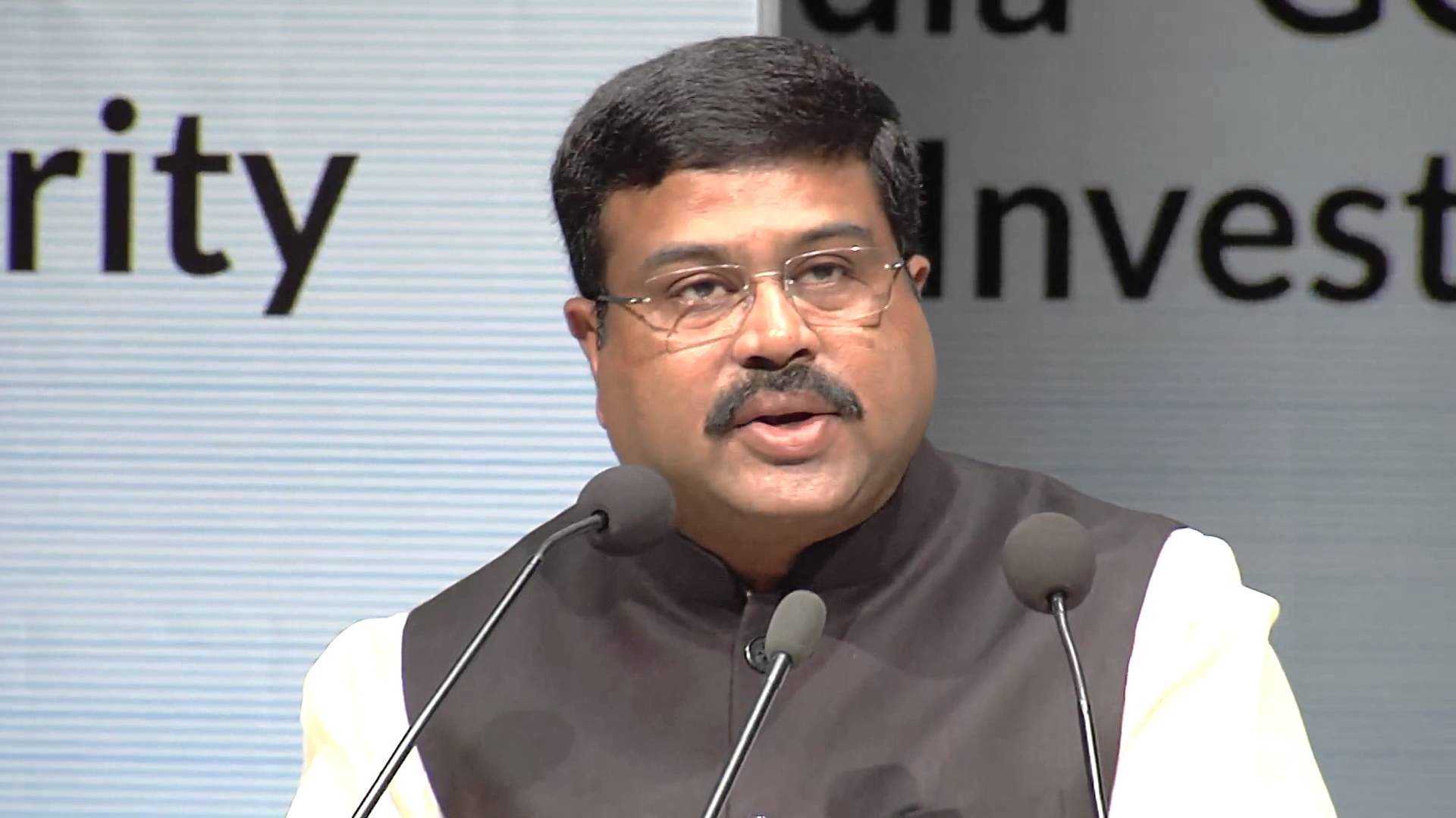 Petroleum Minister Dharmendra Pradhan - HD Wallpaper 