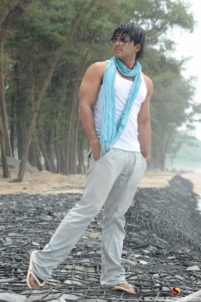 Allu Arjun In Arya 2 - HD Wallpaper 