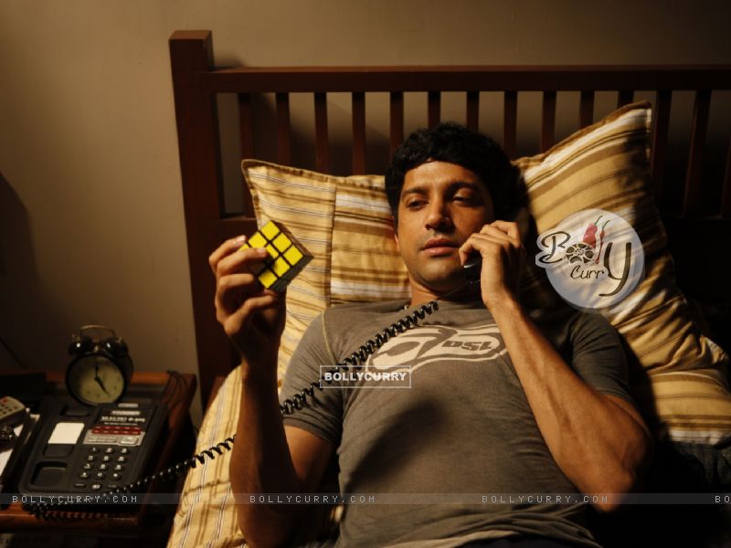 Farhan Akhtar In The Movie Karthik Calling Karthik - Akhtar In Karthik Calling Karthik - HD Wallpaper 