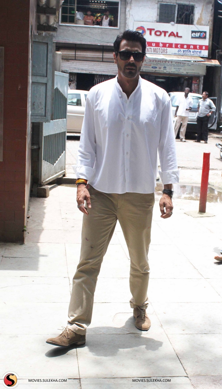 Mahesh Babu In Businessman - HD Wallpaper 