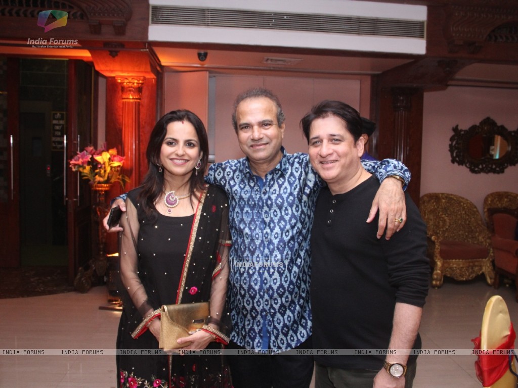 Costume Party - HD Wallpaper 