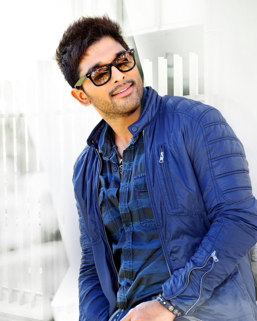 Allu Arjun Cool Hd Photos Free Download - Allu Arjun Images Download Hd - HD Wallpaper 