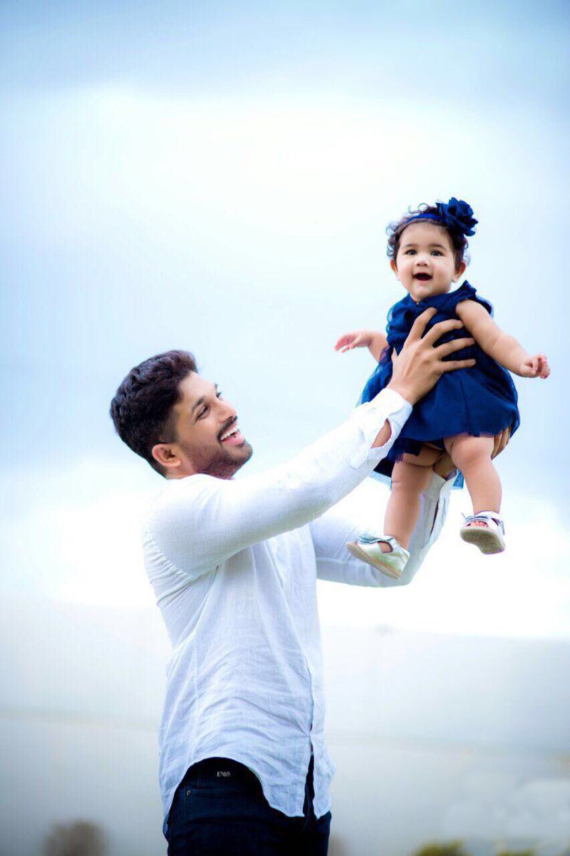 Allu Arjun With His Daughter - 800x1200 Wallpaper 