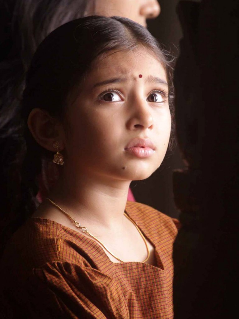 Sara Arjun Childhood - HD Wallpaper 
