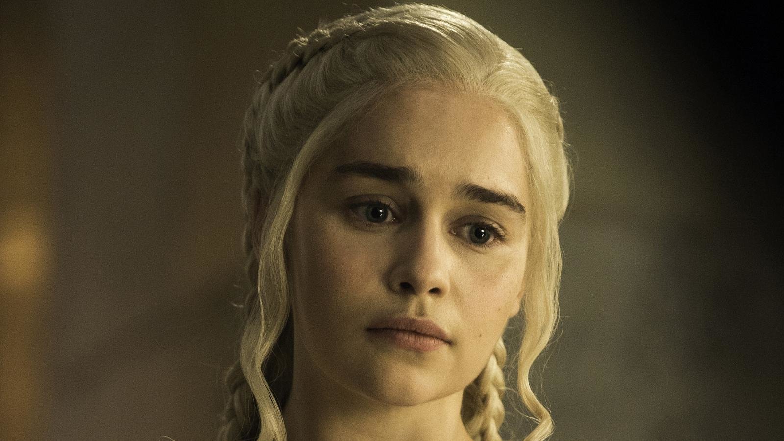 High Resolution Daenerys Targaryen Hd Wallpaper Id - Emilia Clarke As Dany - HD Wallpaper 