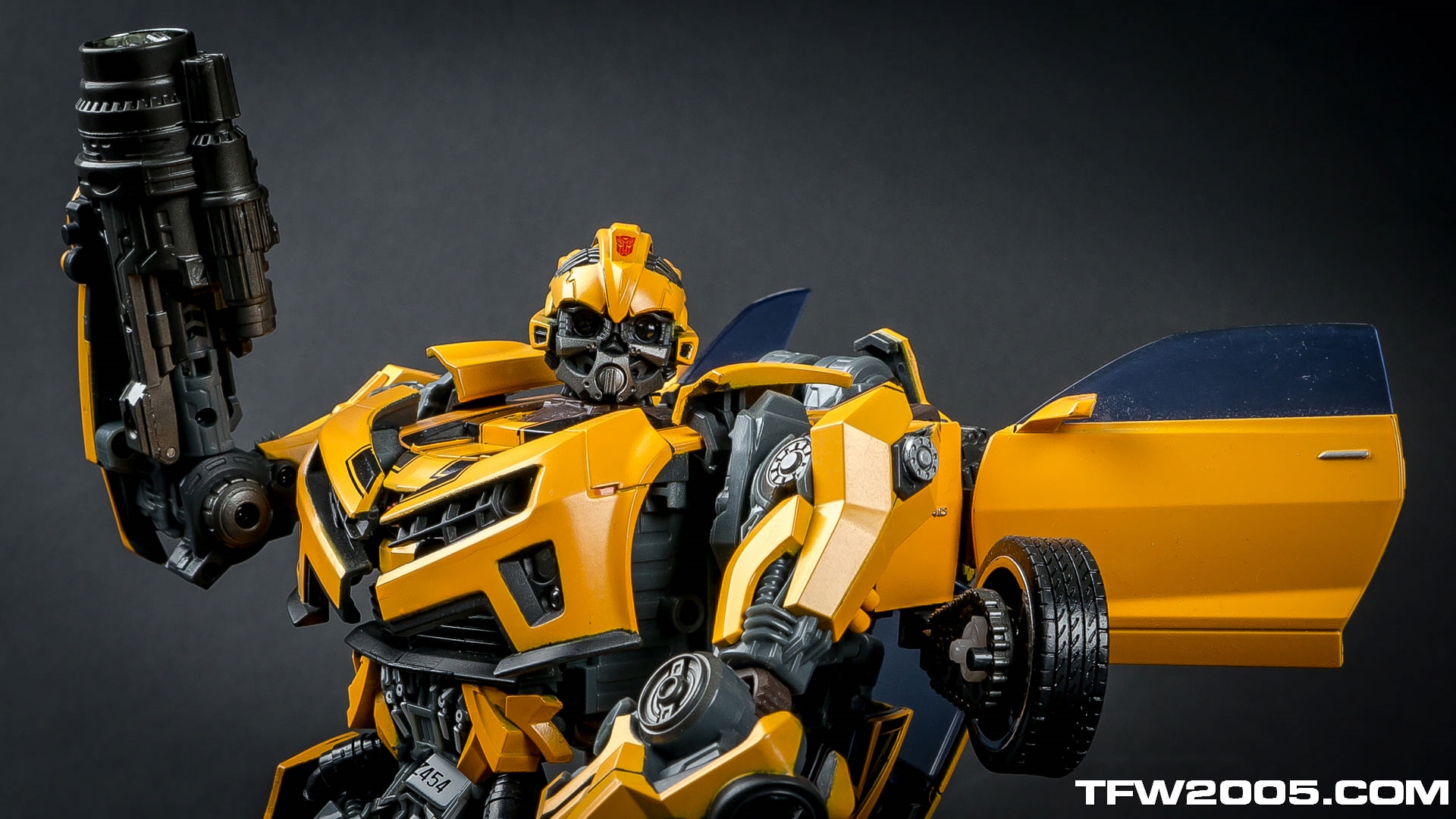 Bumblebee Transformers 2 Revenge Of The Fallen Wallpaper - Bumblebee Face Wallpaper Hd - HD Wallpaper 