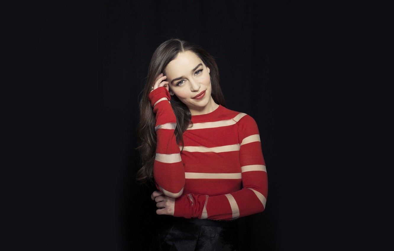 Photo Wallpaper Girls, Game Of Thrones, Game Of Thrones, - Emilia Clarke Red Shirt - HD Wallpaper 