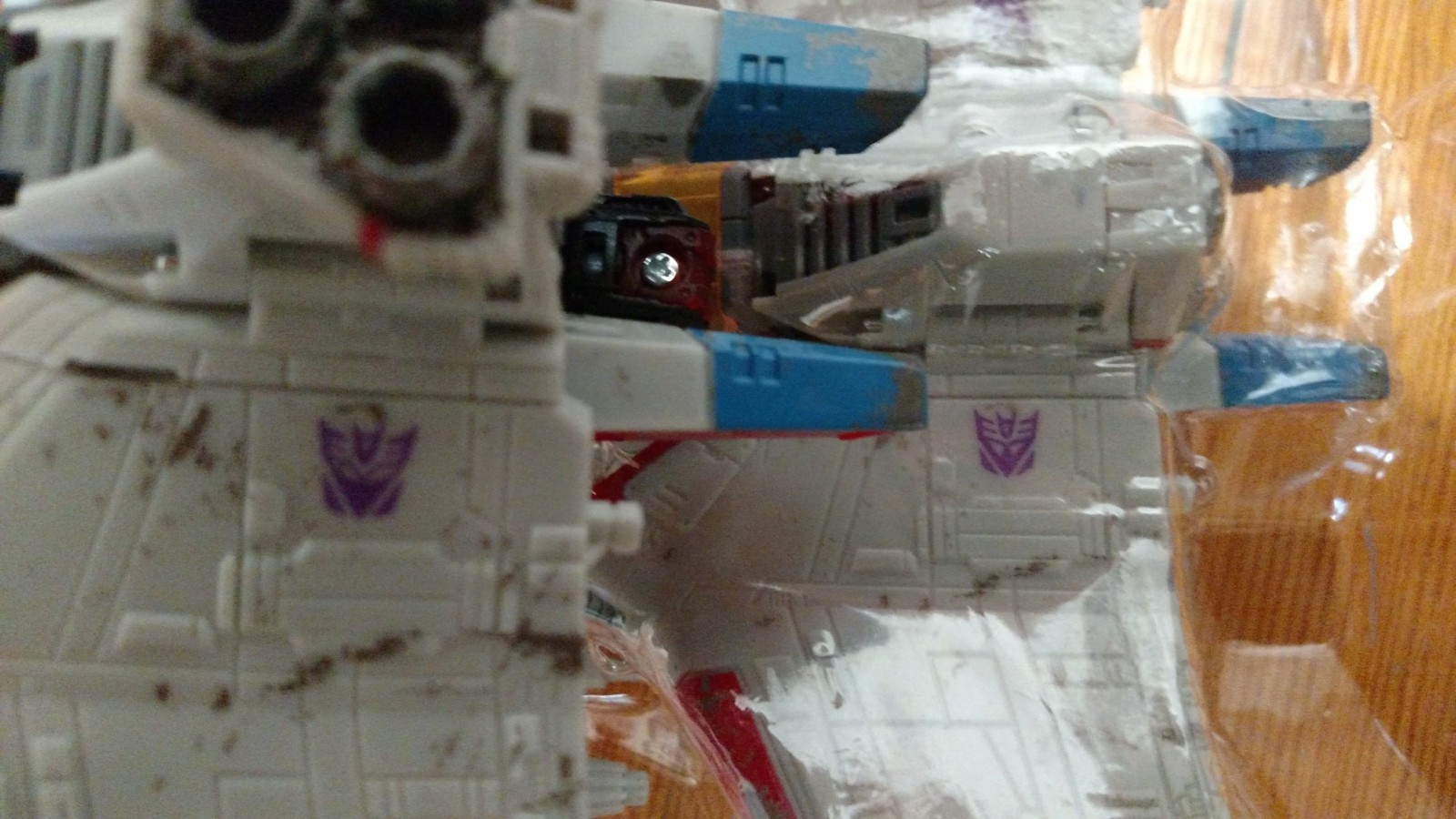 Apparent Running Change Of Transformers Siege Starscream - Transformers Siege Starscream Chest - HD Wallpaper 