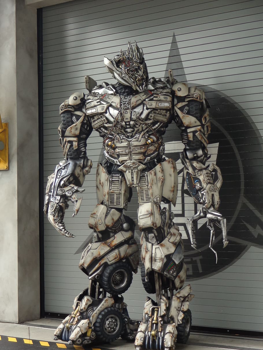 Muscular Robot - HD Wallpaper 