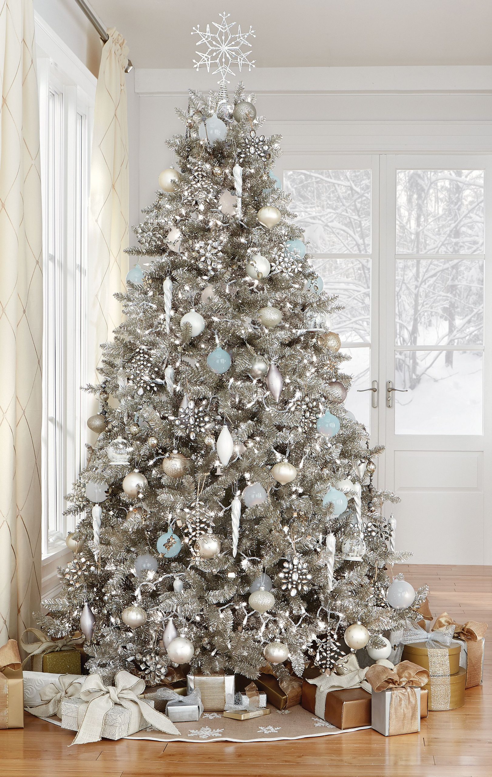 Silver Theme Christmas Tree - HD Wallpaper 