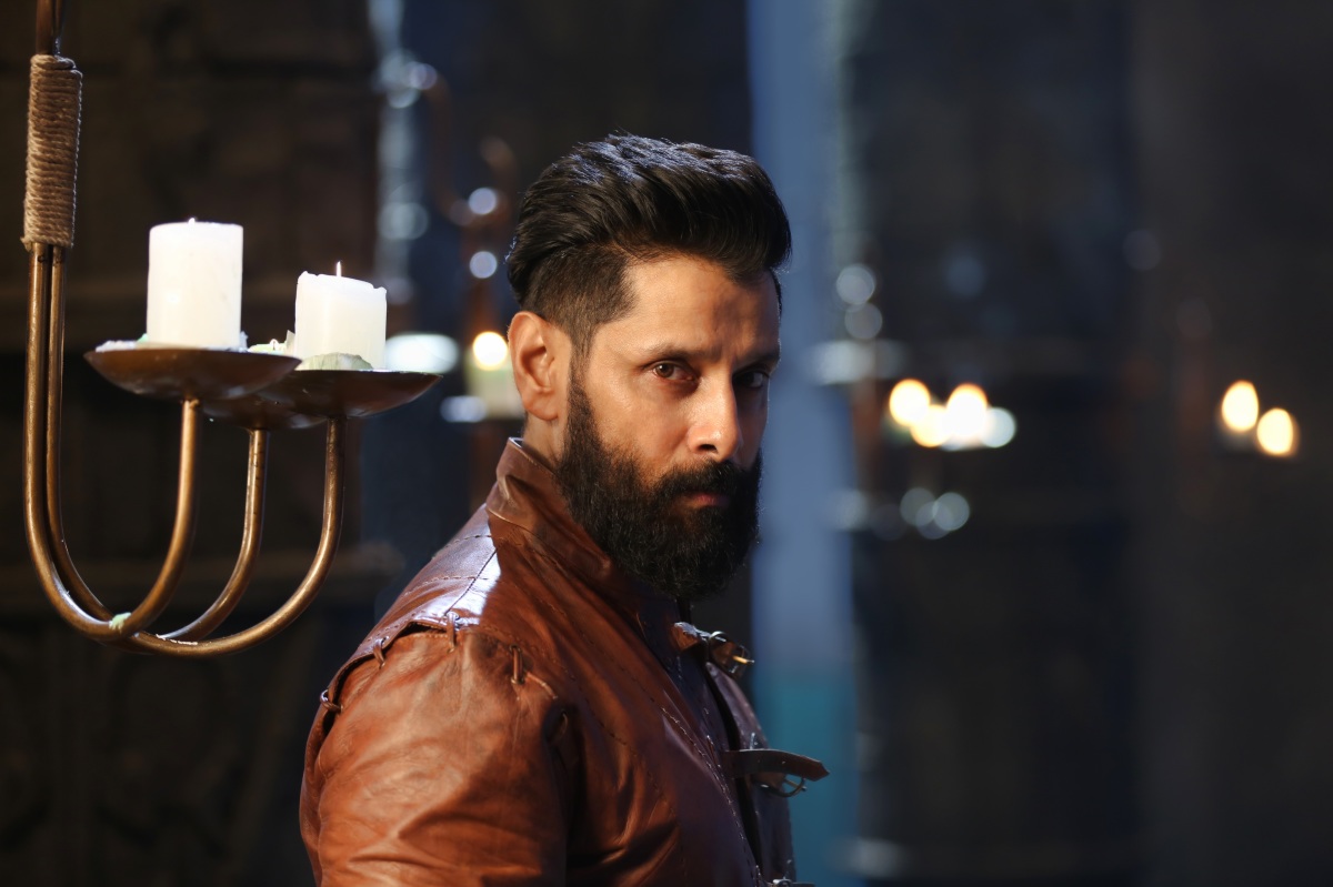 Chiyaan Vikram In Iru Mugan - HD Wallpaper 