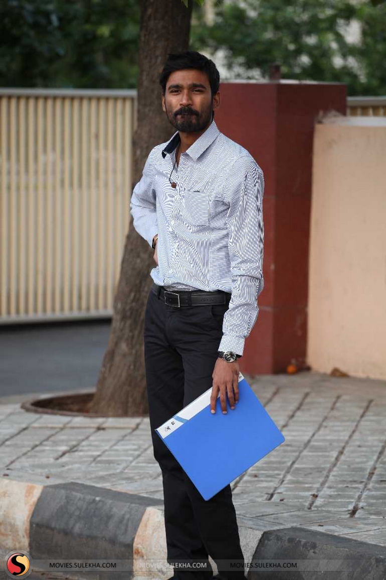 Dhanush - Dhanush In Velai Illa Pattathari - HD Wallpaper 