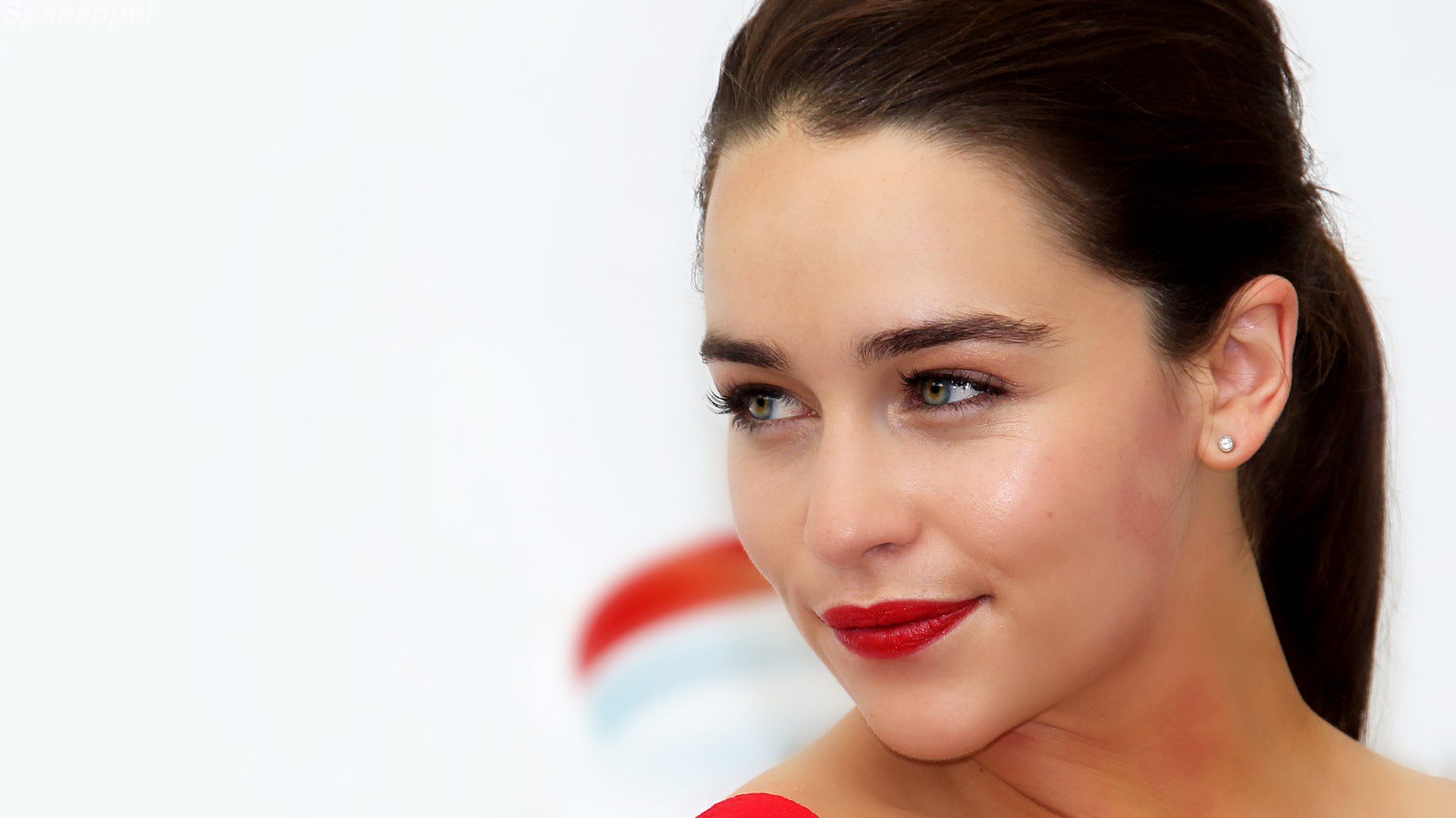 Emilia Clarke Sexy Face - HD Wallpaper 