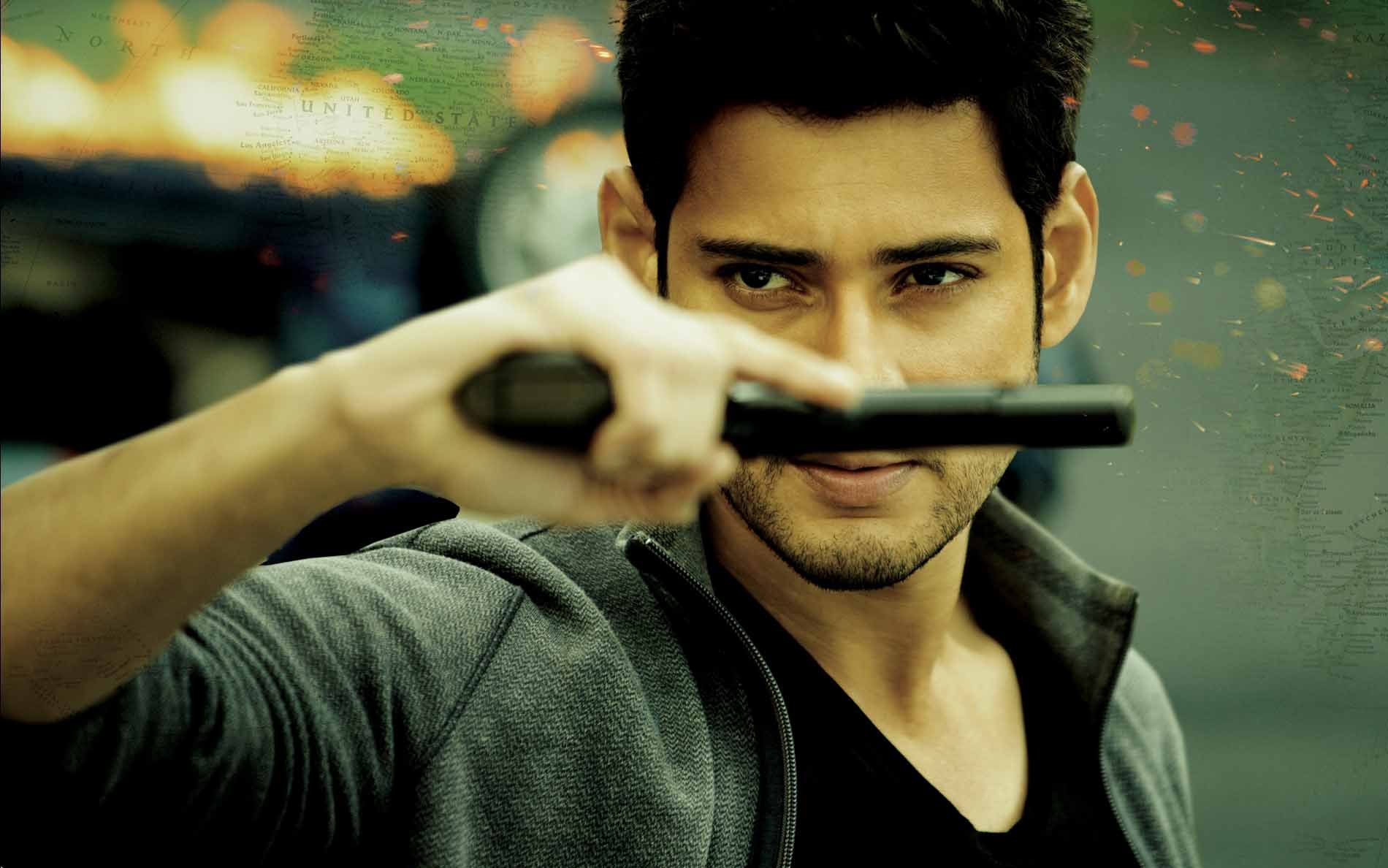 Mahesh Wallpaper - Mahesh In 1 Nenokkadine - HD Wallpaper 