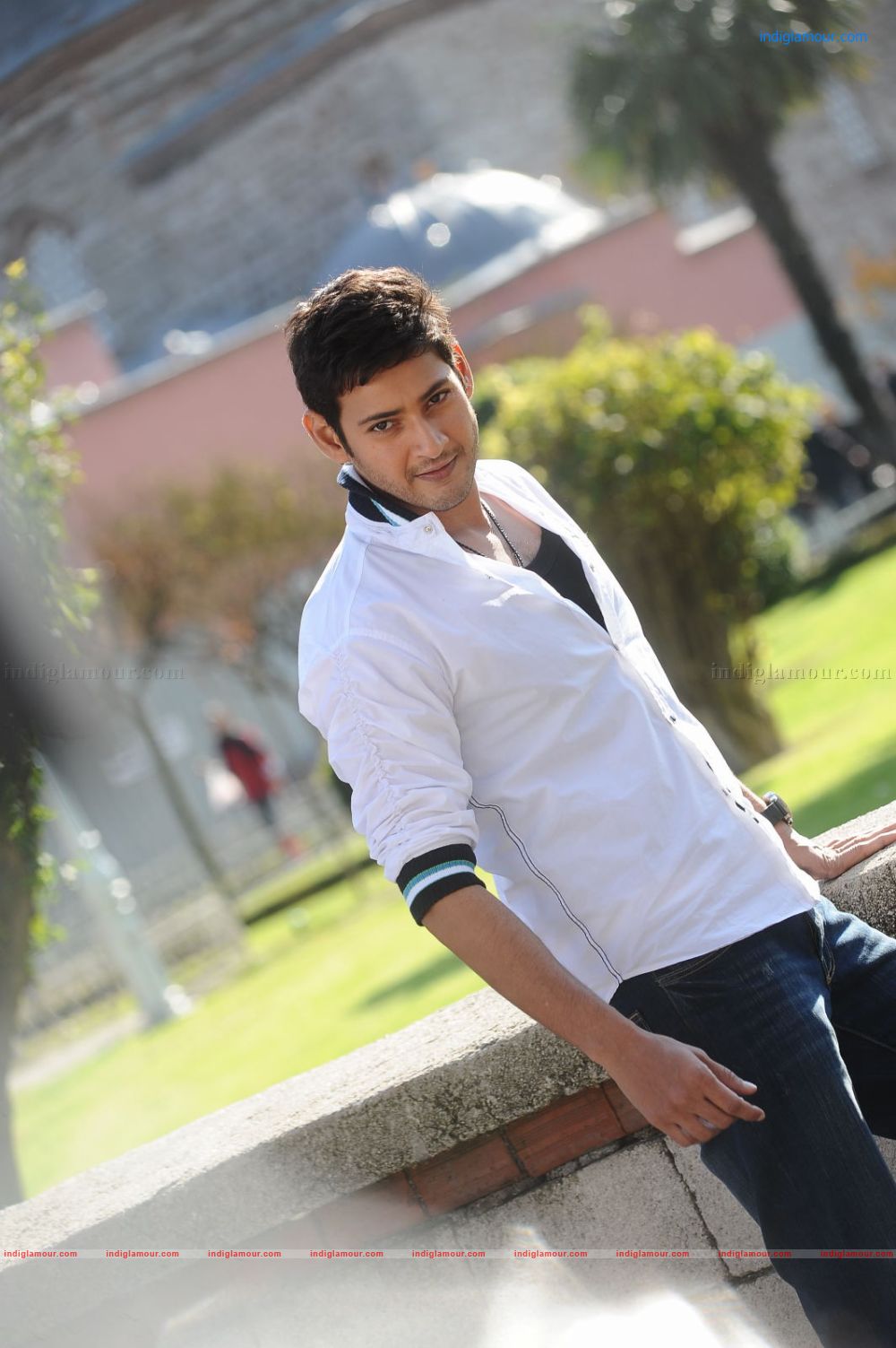 Mahesh Babu Telugu Actor Photo - New Stills Mahesh Babu - HD Wallpaper 