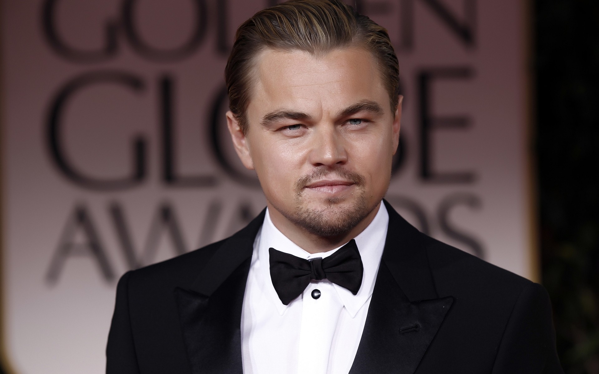 Actors Portrait Actor Red Carpet Arrival Business Ceremony - Leonardo Dicaprio 2012 - HD Wallpaper 