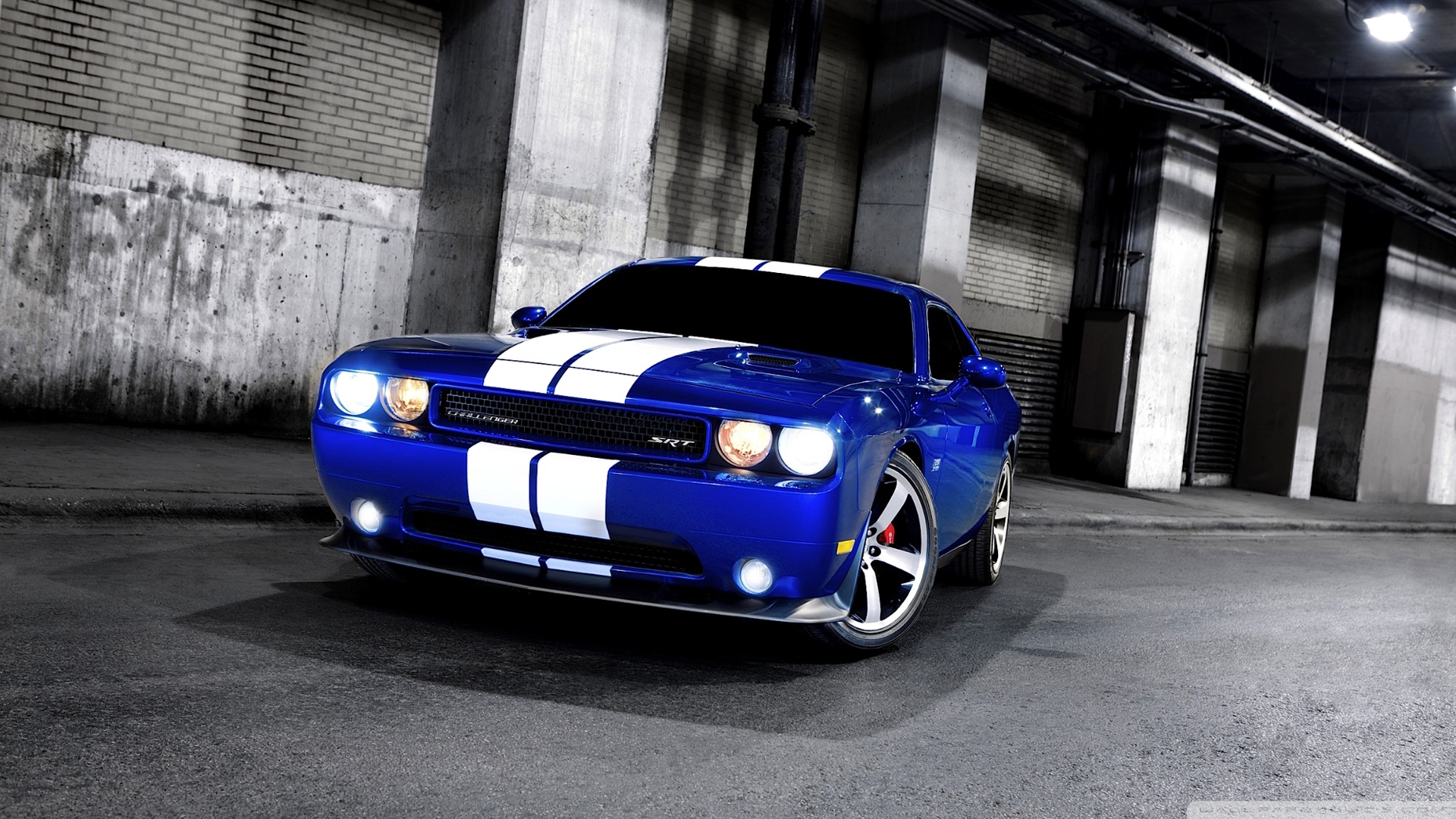 2011 Dodge Challenger Srt8 - HD Wallpaper 