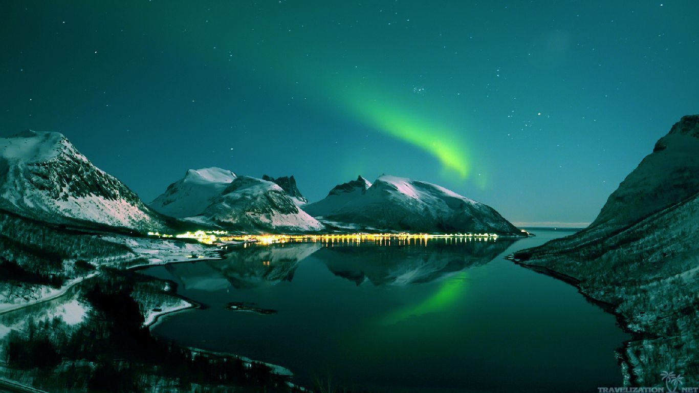 Northern Lights Town Hd - HD Wallpaper 
