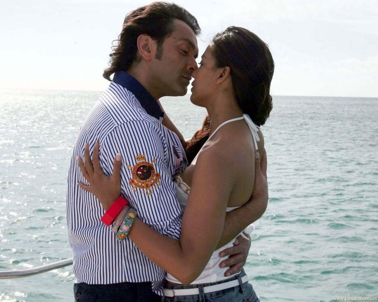 Rani Mukherjee And Bobby Deol - HD Wallpaper 