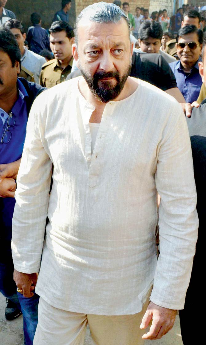 Sanjay Dutt - Sanjay Dutt Look In Bhoomi - HD Wallpaper 