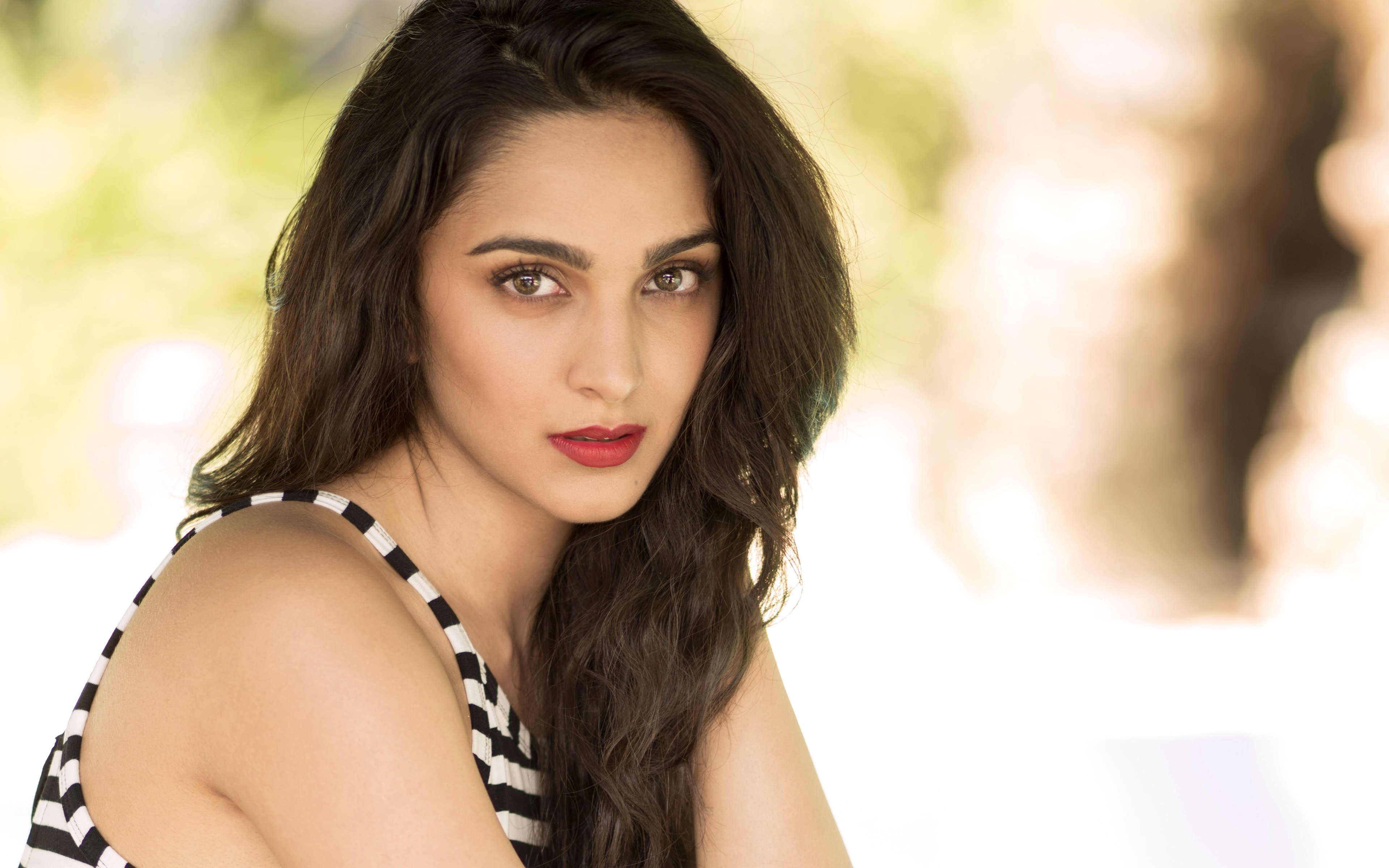 Kiara Advani Hd Wallpapers Download - HD Wallpaper 