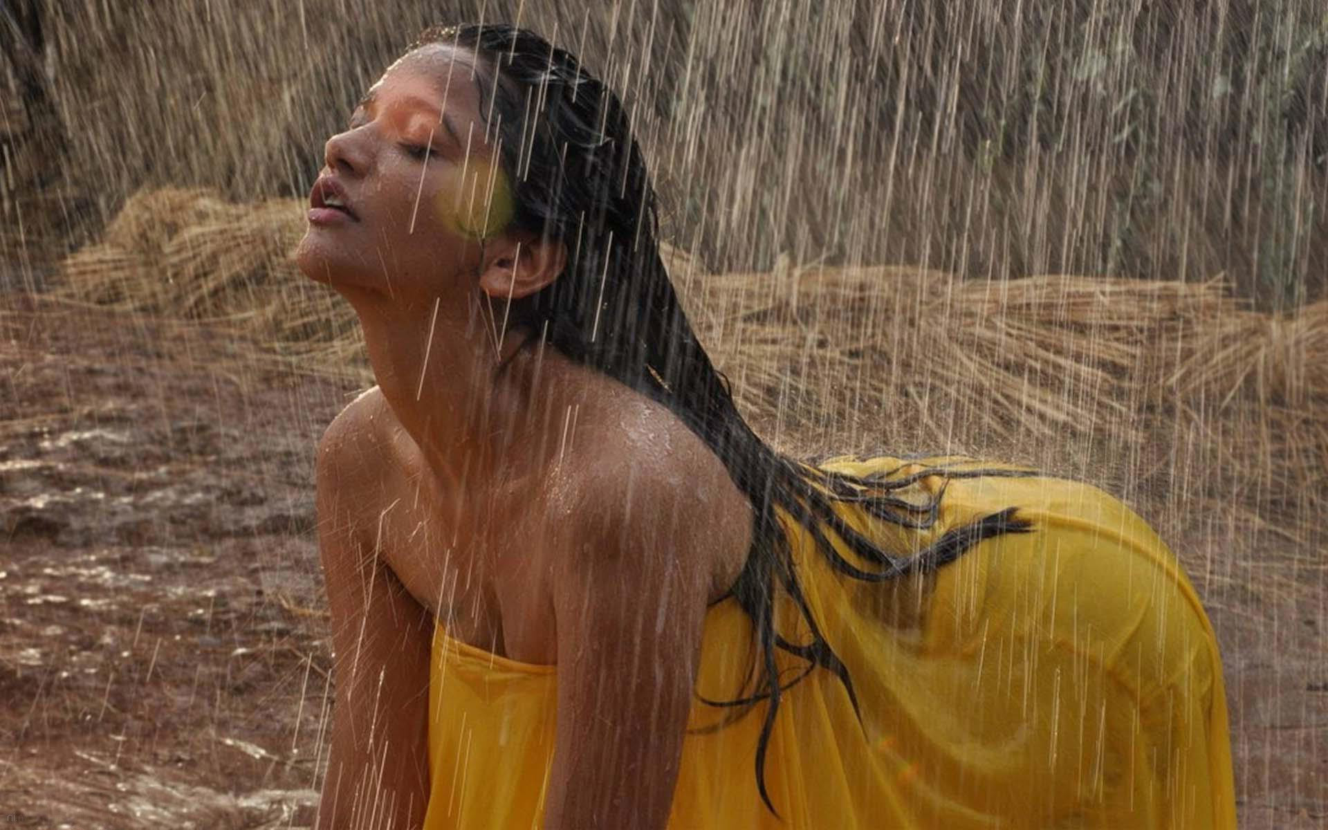 Anaika Soti Hot Wet Scenes In Movie Hd Wallpapers - Anaika Soti Hot Scenes - HD Wallpaper 
