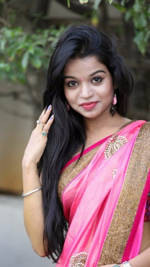 Mobile Wallpaper South Indian Actress Bhavya Sri Saree - Sauth Indian Actres Hd - HD Wallpaper 