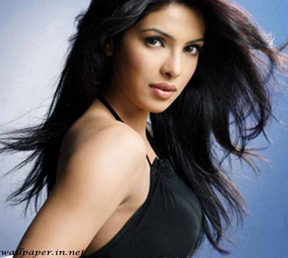 Full Hd Wallpapers Bollywood Actress Wallpaper - Priyanka Chopra In Krrish Movie - HD Wallpaper 