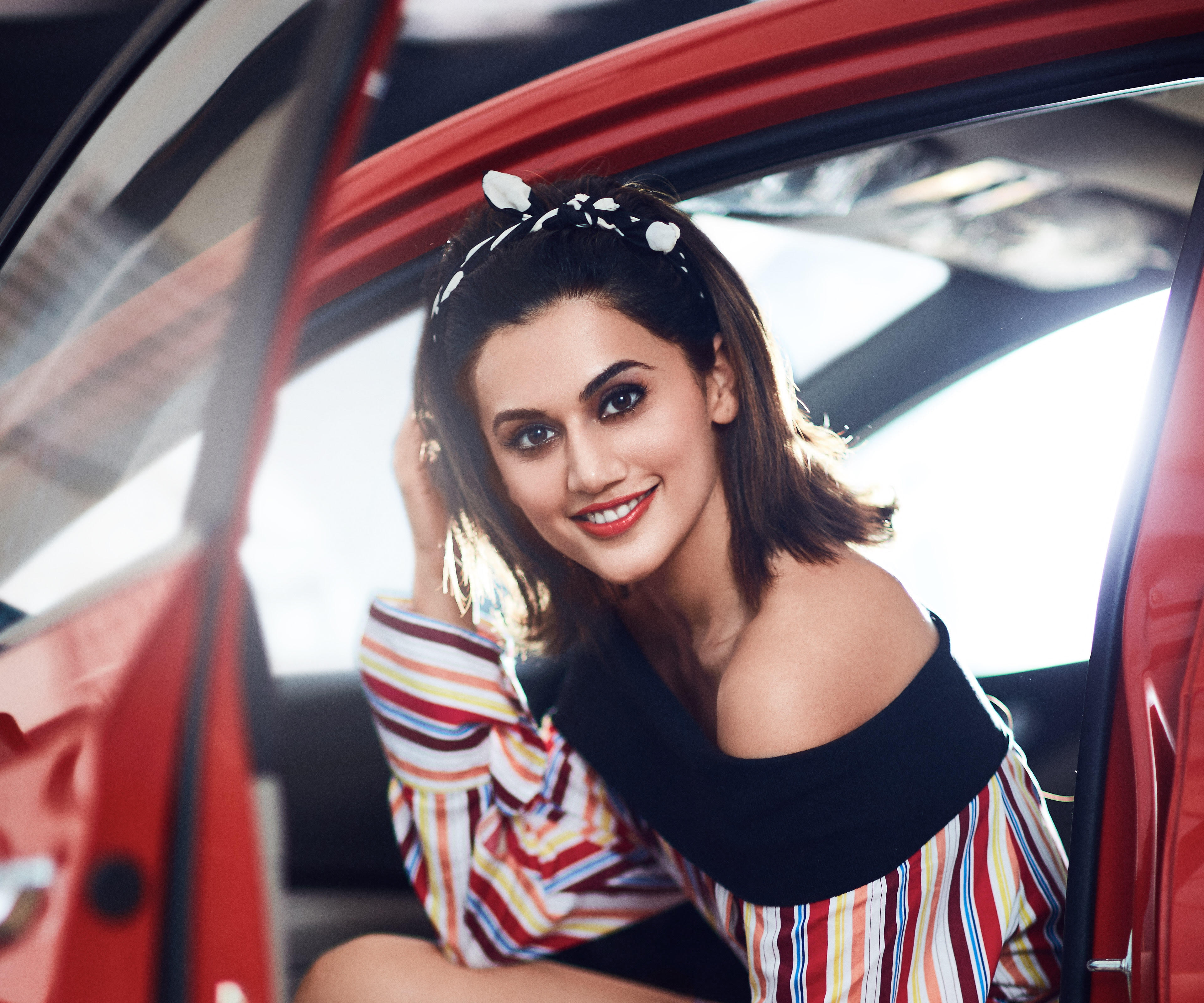 Taapsee Pannu Image Download - HD Wallpaper 