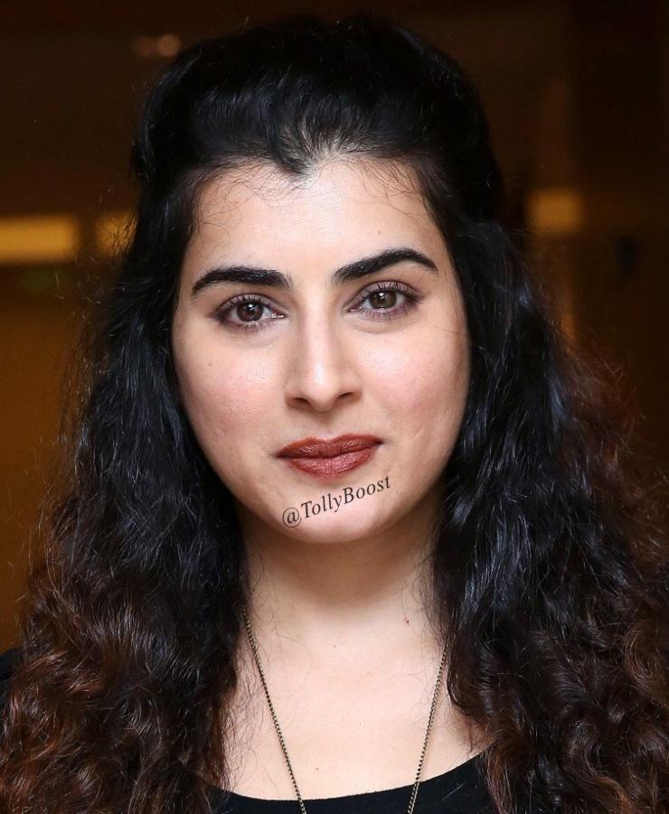 Namira Salim Space - HD Wallpaper 