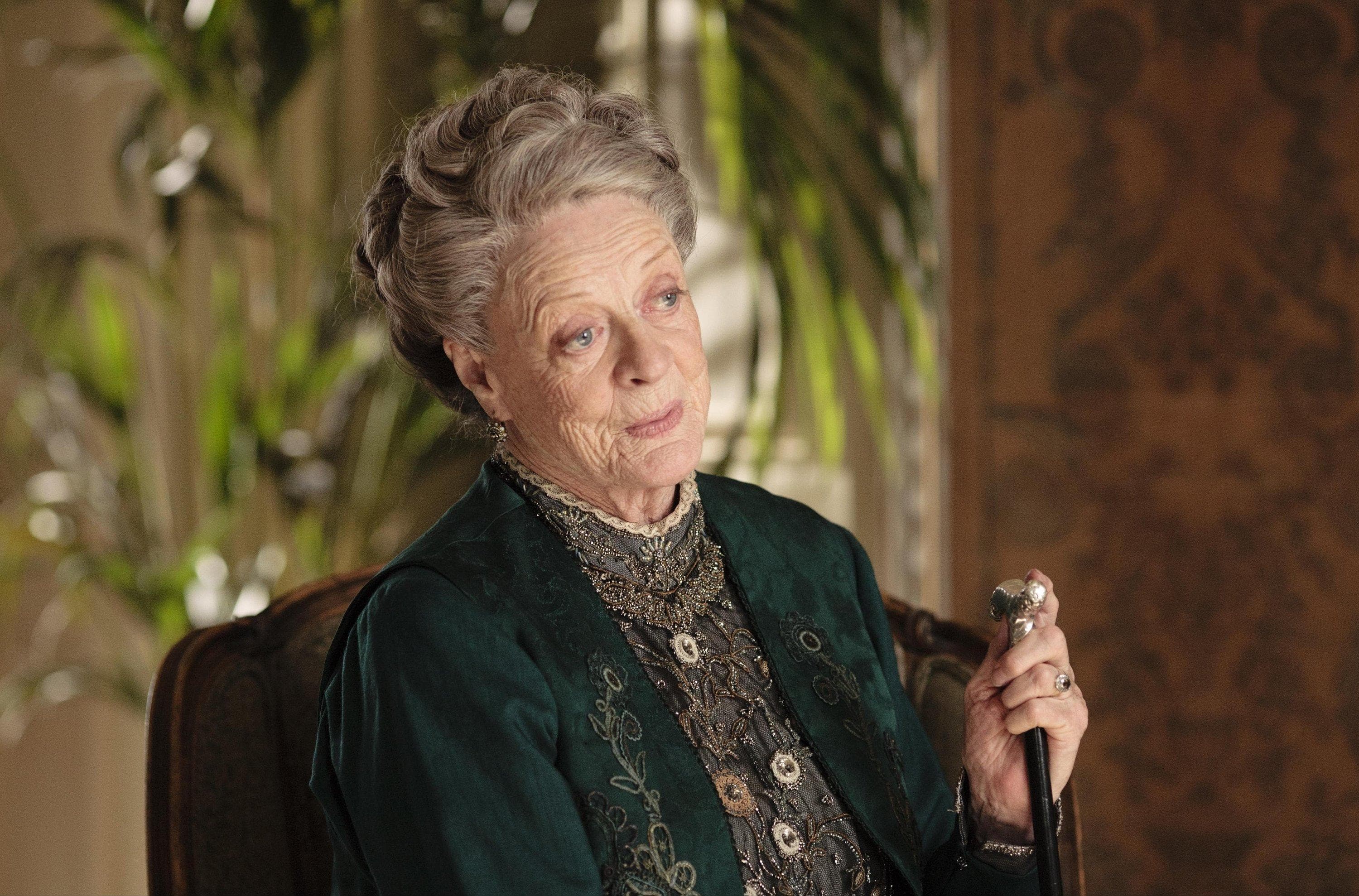 Maggie Smith Desktop Wallpaper - Maggie Smith Downton Abbey Character - HD Wallpaper 