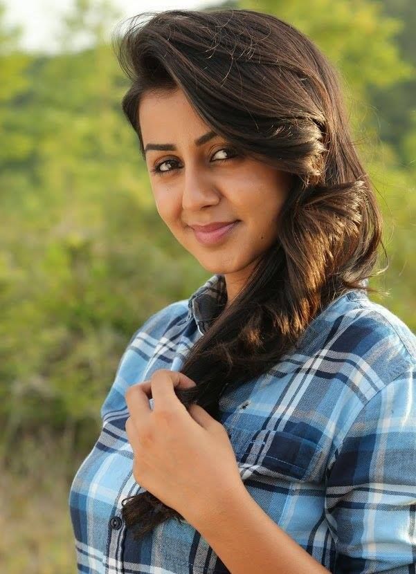 Nikki Galrani Hd - HD Wallpaper 