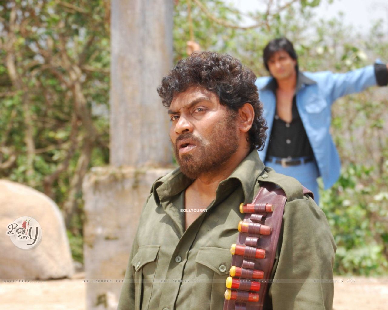 Johny Lever Acting Like A Gabbar Singh From Sholay - Shahid Afridi Wife Akley - HD Wallpaper 