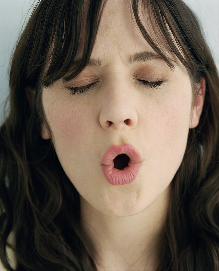 Women Closeup Actress Zooey Deschanel Open Mouth Closed - Zooey Deschanel Mouth - HD Wallpaper 