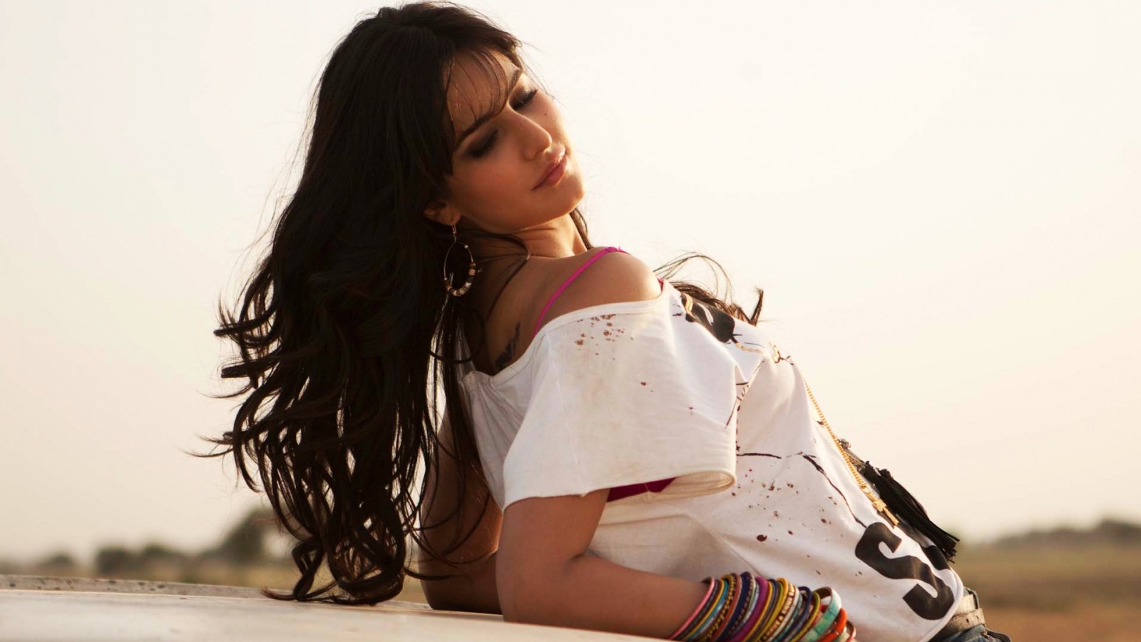 Katrina Kaif Indian Bollywood - Katrina Kaif Mere Brother Ki Dulhan - HD Wallpaper 