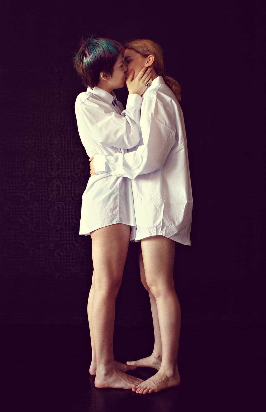 Girls Kissing Hd Girls Kissing Hd