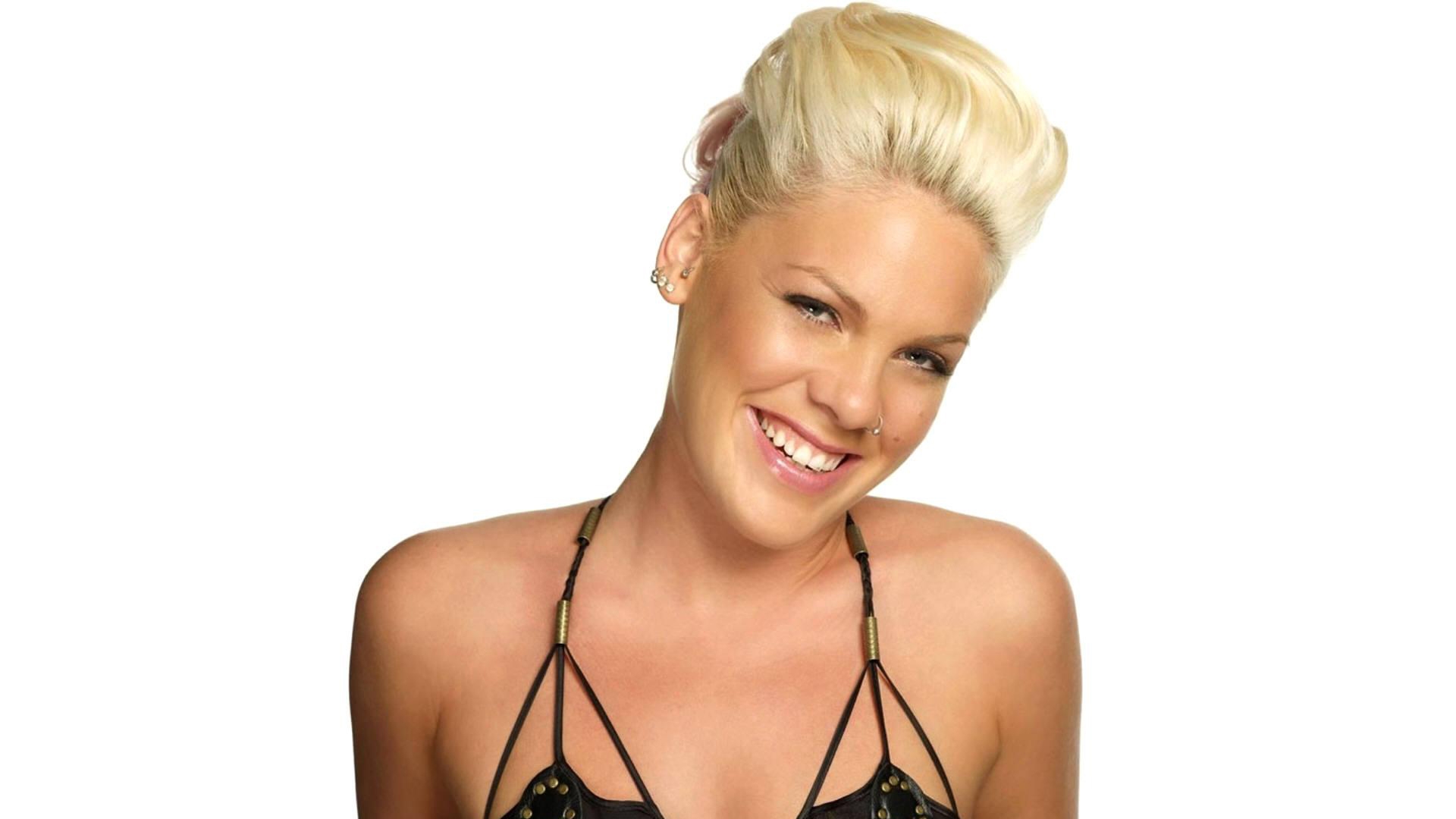 P Nk White Background - HD Wallpaper 