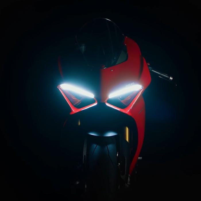 Ducati Panigale V4 Character Wallpaper Engine - Panigale V4 Wallpaper Hd -  700x700 Wallpaper 