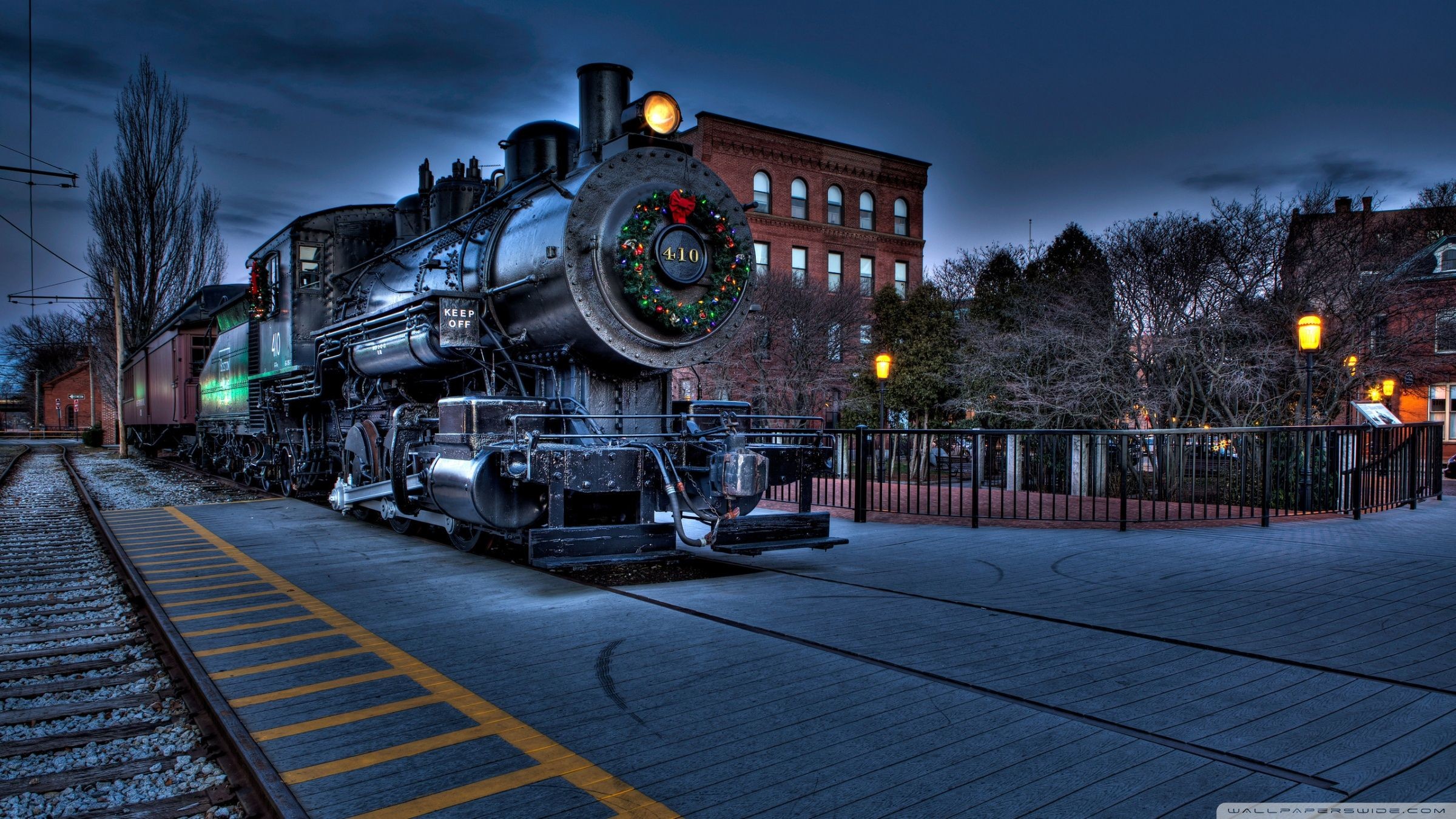 Christmas City Locomotive Railway Â¤ 4k Hd Desktop - Windows 10 Wallpaper Hd Train - HD Wallpaper 
