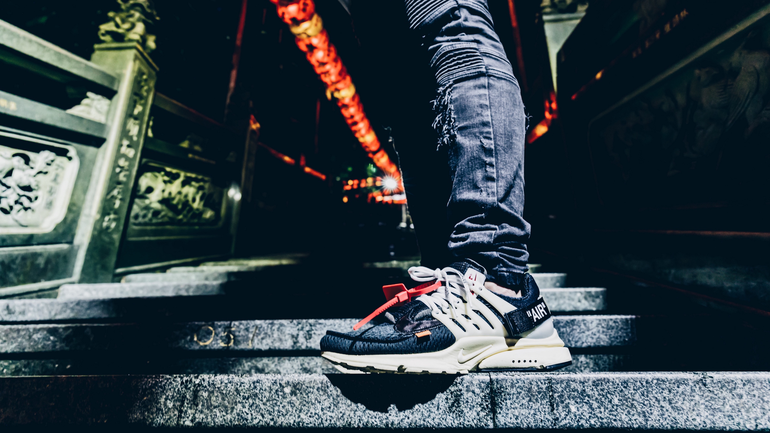 Wallpaper Foot, Sneaker, Ladder, Jeans - Iphone Wallpaper Sneakers - HD Wallpaper 